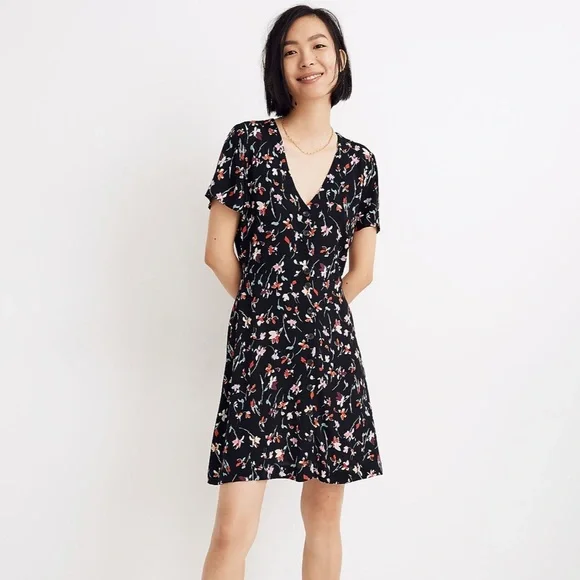 SOLD Madewell V-Neck Button-Front Mini Dress in Drifting Flowers - Picture 5 of 7